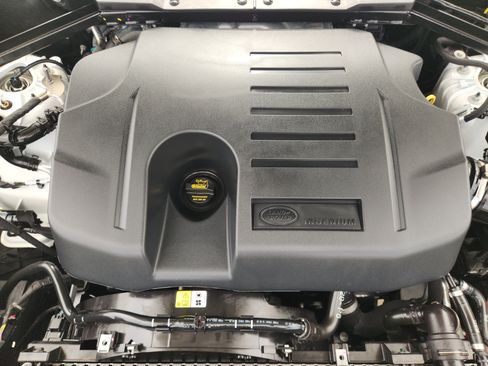 Used 2026 Land Rover Defender 110 X-Dynamic SE AWD/4WD image 33