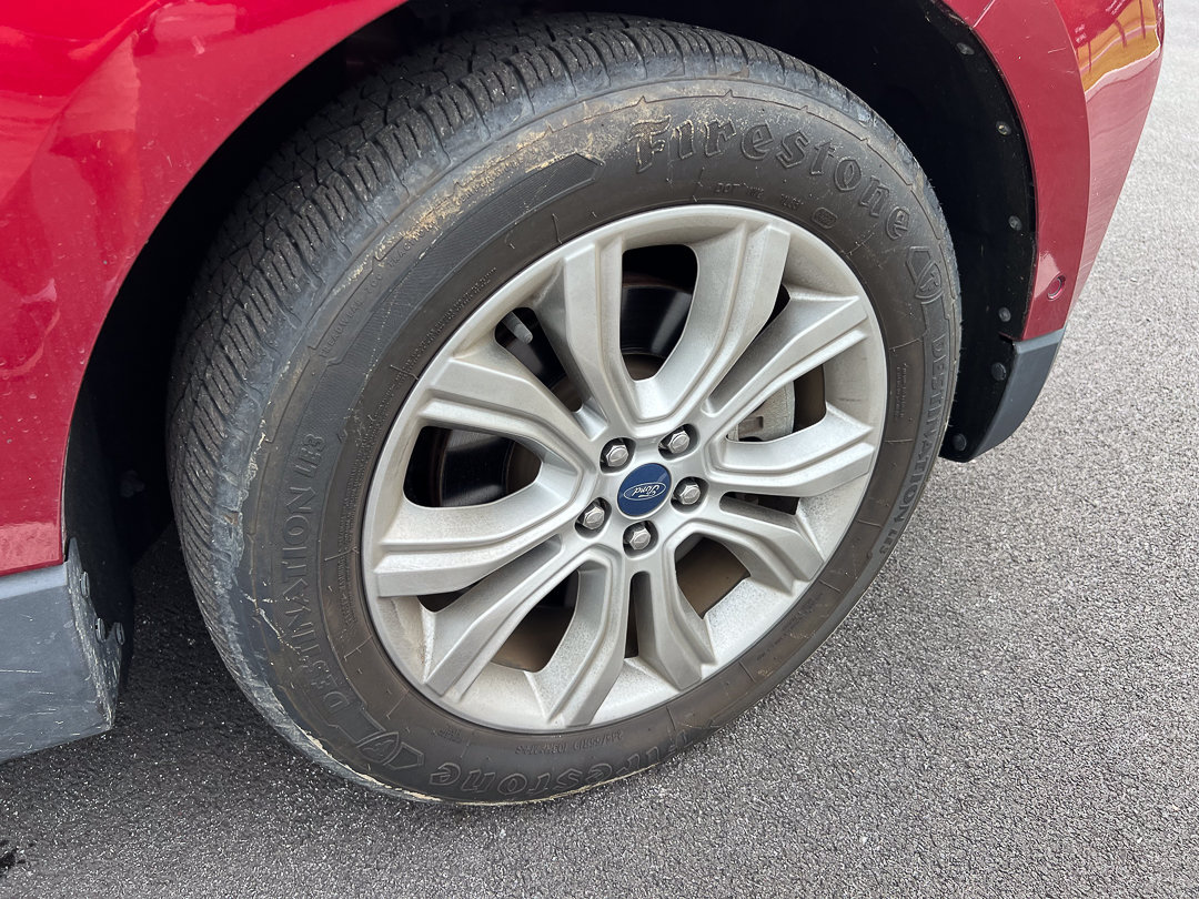 Used 2019 Ford Edge Titanium w/ Equipment Group 301A AWD/4WD image 7