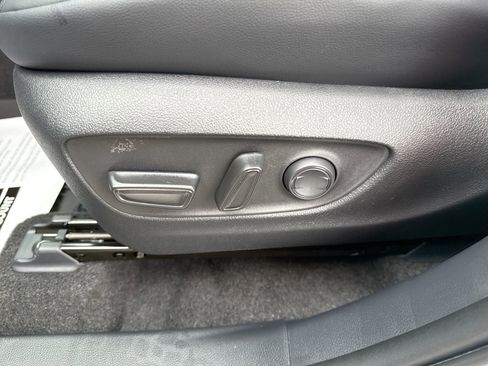 Certified 2026 Toyota Highlander XLE image 14