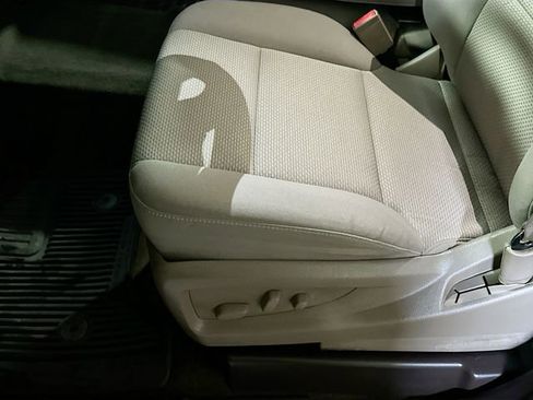 Used 2016 GMC Sierra 1500 SLE w/ SLE Value Package image 18