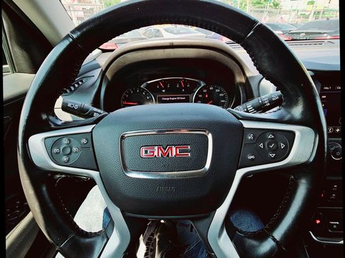 Used 2020 GMC Terrain SLT image 17