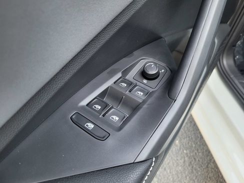 New 2026 Volkswagen Jetta SE FWD image 26