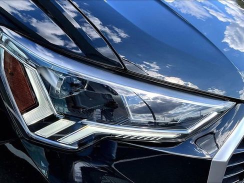 Used 2025 Audi Q3 2.0T Premium w/ Convenience Package image 32