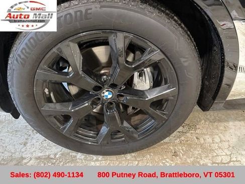 Used 2024 BMW X7 xDrive40i w/ Climate Comfort Package image 28