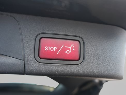 Used 2023 Mercedes-Benz EQB 250+ image 10