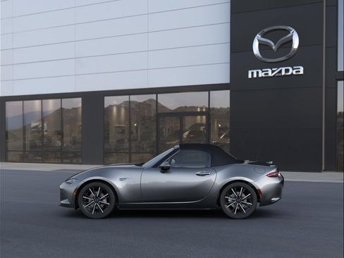 New 2026 MAZDA MX-5 Miata Grand Touring RWD image 3