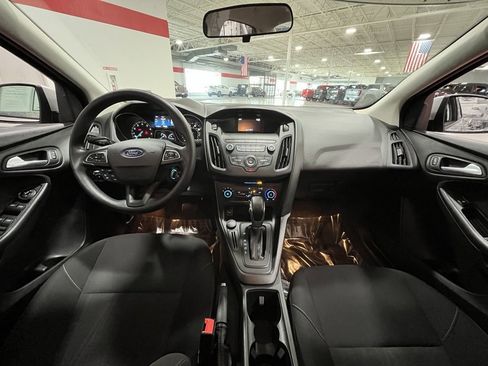 Used 2018 Ford Focus SE image 16