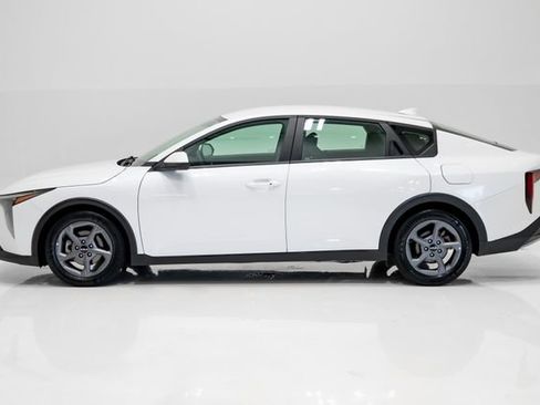 Used 2025 Kia K4 FWD image 28