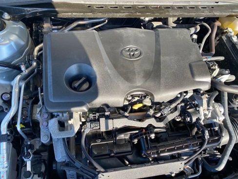 Used 2023 Toyota Camry SE image 19