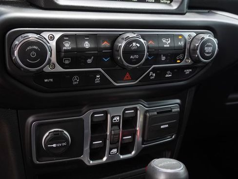 Used 2023 Jeep Gladiator Overland AWD/4WD image 22