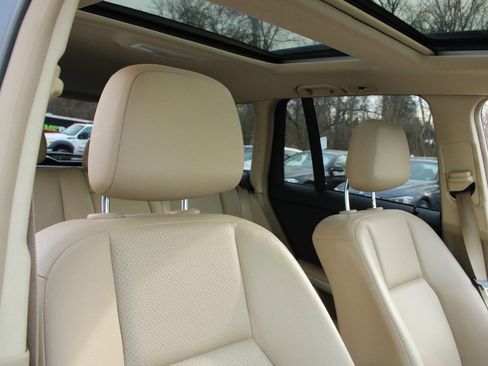 Used 2011 Mercedes-Benz GLK 350 4MATIC image 14