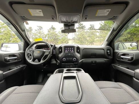 Used 2022 Chevrolet Silverado 1500 Custom AWD/4WD image 28