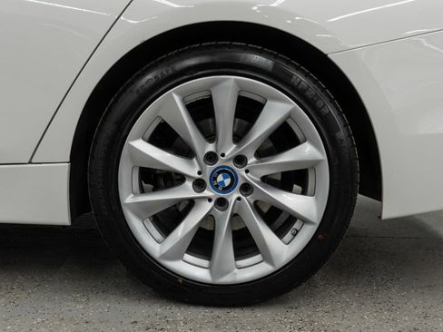 Used 2017 BMW 330e image 37