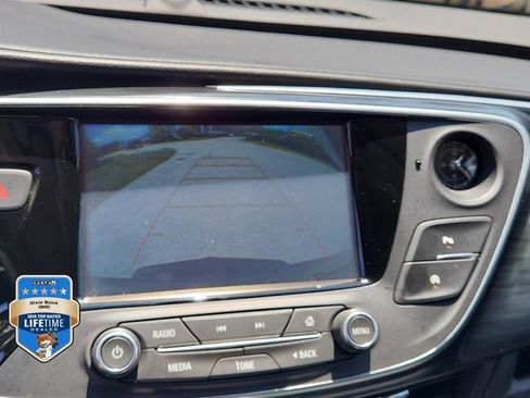 Used 2020 Buick Envision Essence FWD image 29