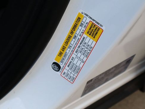 Used 2023 Buick Envision Essence FWD image 29
