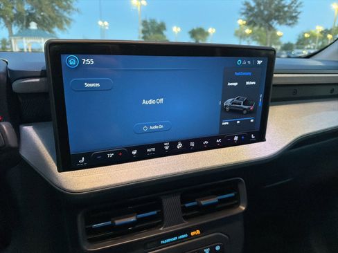 Used 2025 Ford Maverick XLT w/ Equipment Group 301A image 14