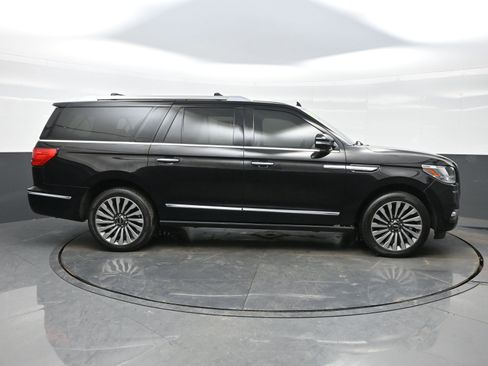 Used 2019 Lincoln Navigator L Reserve image 7