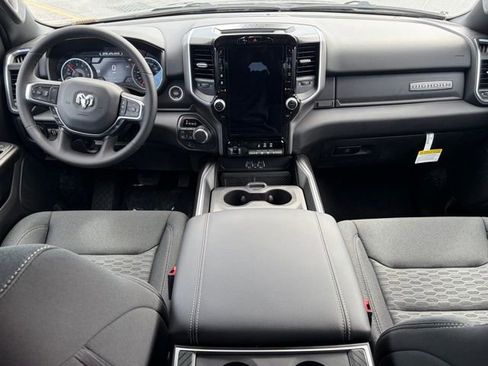 New 2026 RAM 1500 4x4 Crew Cab image 34