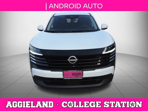 Used 2025 Nissan Kicks SV w/ Charging Package image 10