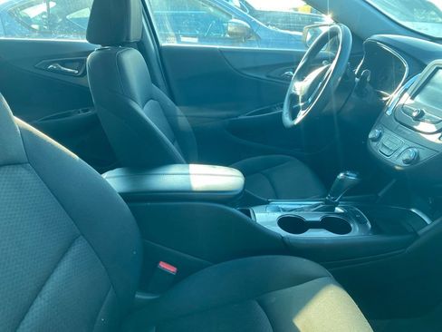 Used 2018 Chevrolet Malibu LT FWD image 7