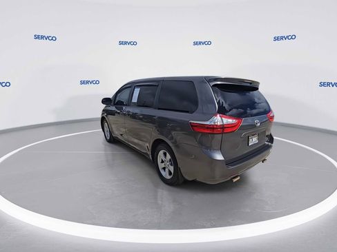Used 2017 Toyota Sienna LE FWD image 7