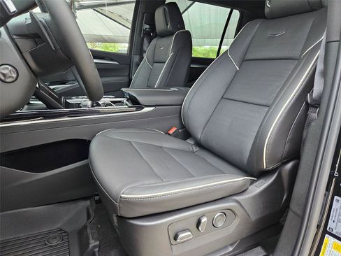 New 2026 Cadillac Escalade ESV Sport w/ Touring Package AWD/4WD image 28