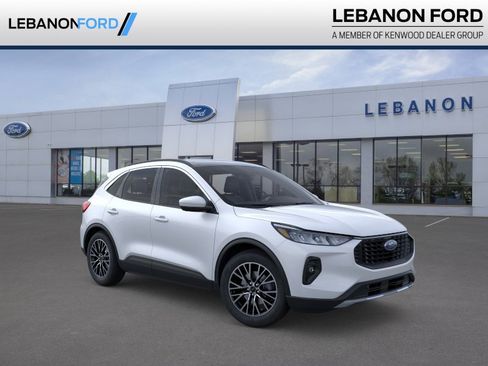 New 2025 Ford Escape SE w/ Class II Trailer Tow Package FWD image 1