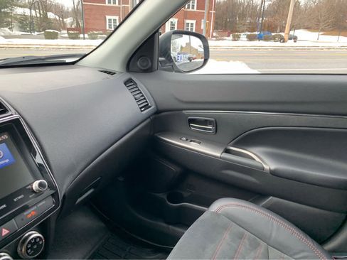 Used 2022 Mitsubishi Outlander Sport SE image 20