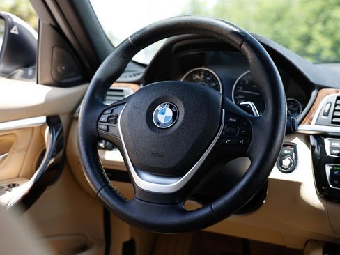 Used 2016 BMW 328i Sedan RWD image 27