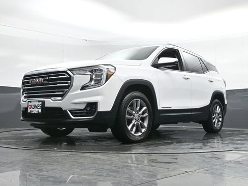 Used 2023 GMC Terrain SLT image 28