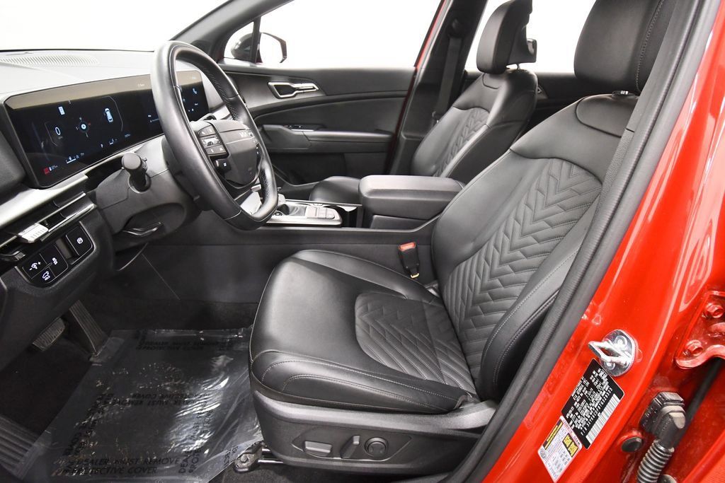 Certified 2026 Kia Sportage X-Line w/ X-Line Technology Package AWD/4WD image 14