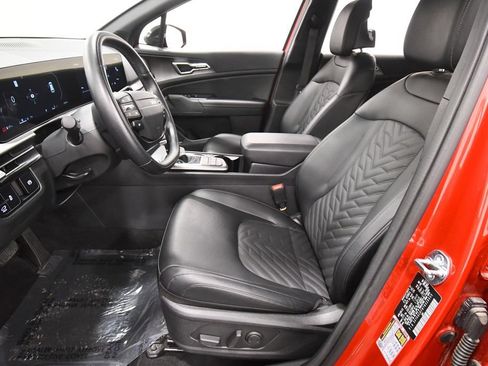 Certified 2026 Kia Sportage X-Line w/ X-Line Technology Package AWD/4WD image 14