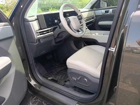 Used 2025 Hyundai Santa Fe SEL FWD image 27