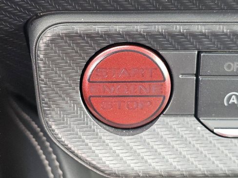 Used 2025 Ford Mustang GT Premium image 17