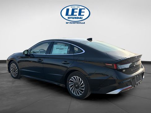 New 2026 Hyundai Sonata Limited FWD image 4