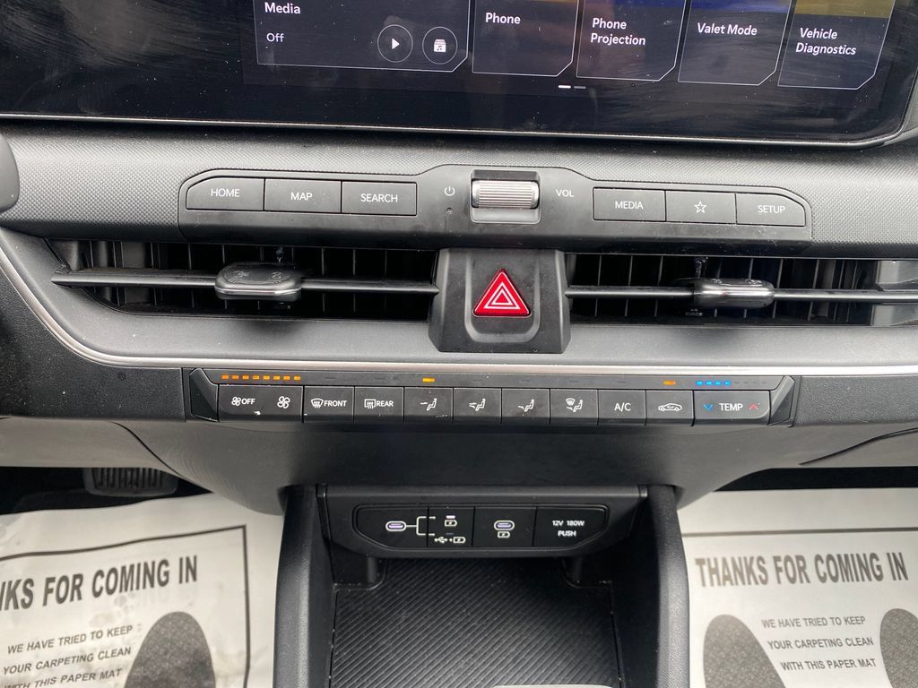 Used 2025 Kia K4 FWD image 19