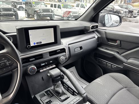 Used 2025 Toyota 4Runner SR5 image 22