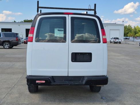 Used 2015 Chevrolet Express 2500 RWD image 6