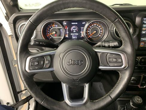 Used 2019 Jeep Wrangler Unlimited Sahara w/ Quick Order Package 24M Moab image 21