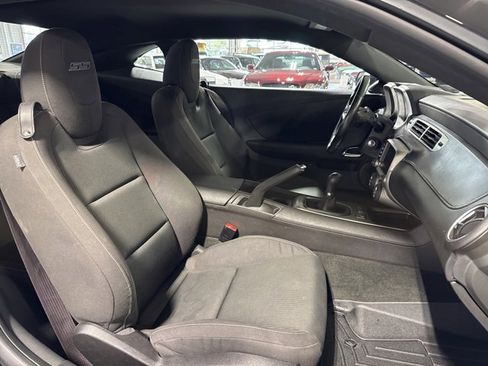 Used 2015 Chevrolet Camaro SS image 30