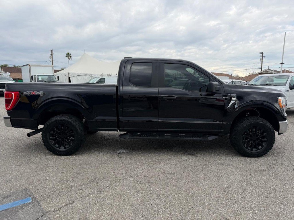 Used 2021 Ford F150 XLT AWD/4WD image 4