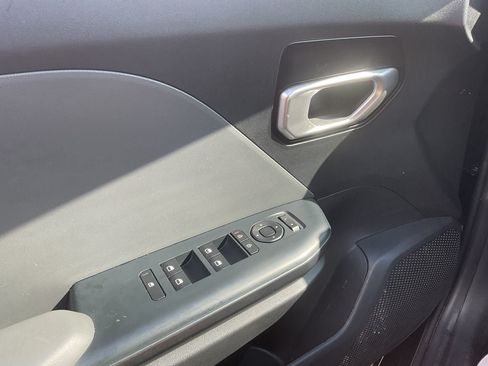 Used 2025 Kia K4 FWD image 19