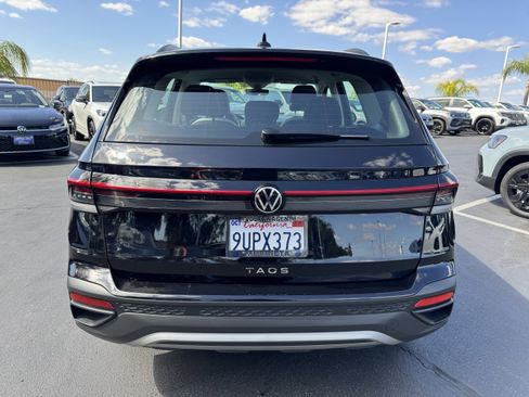 Used 2025 Volkswagen Taos S FWD image 9