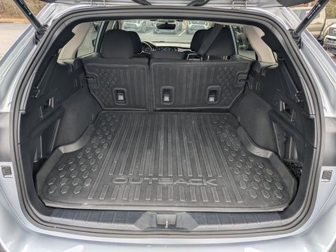 Used 2023 Subaru Outback Premium image 16