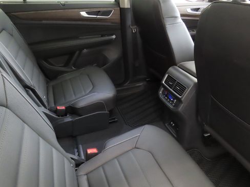 New 2025 Volkswagen Atlas SEL image 27