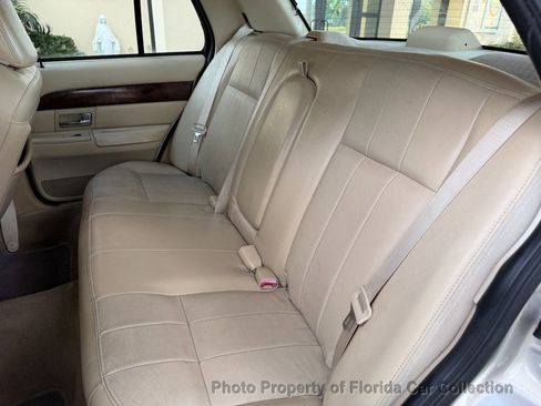 Used 2010 Mercury Grand Marquis LS image 10