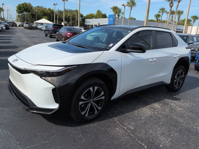 Used 2024 Toyota bZ4X FWD image 8