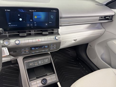 Used 2024 Hyundai Kona Limited AWD/4WD image 4