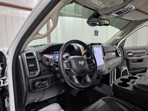 Used 2024 RAM 2500 Laramie AWD/4WD image 13