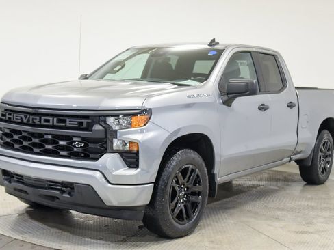 Used 2023 Chevrolet Silverado 1500 Custom image 6